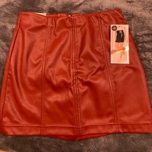 New faux leather skirt